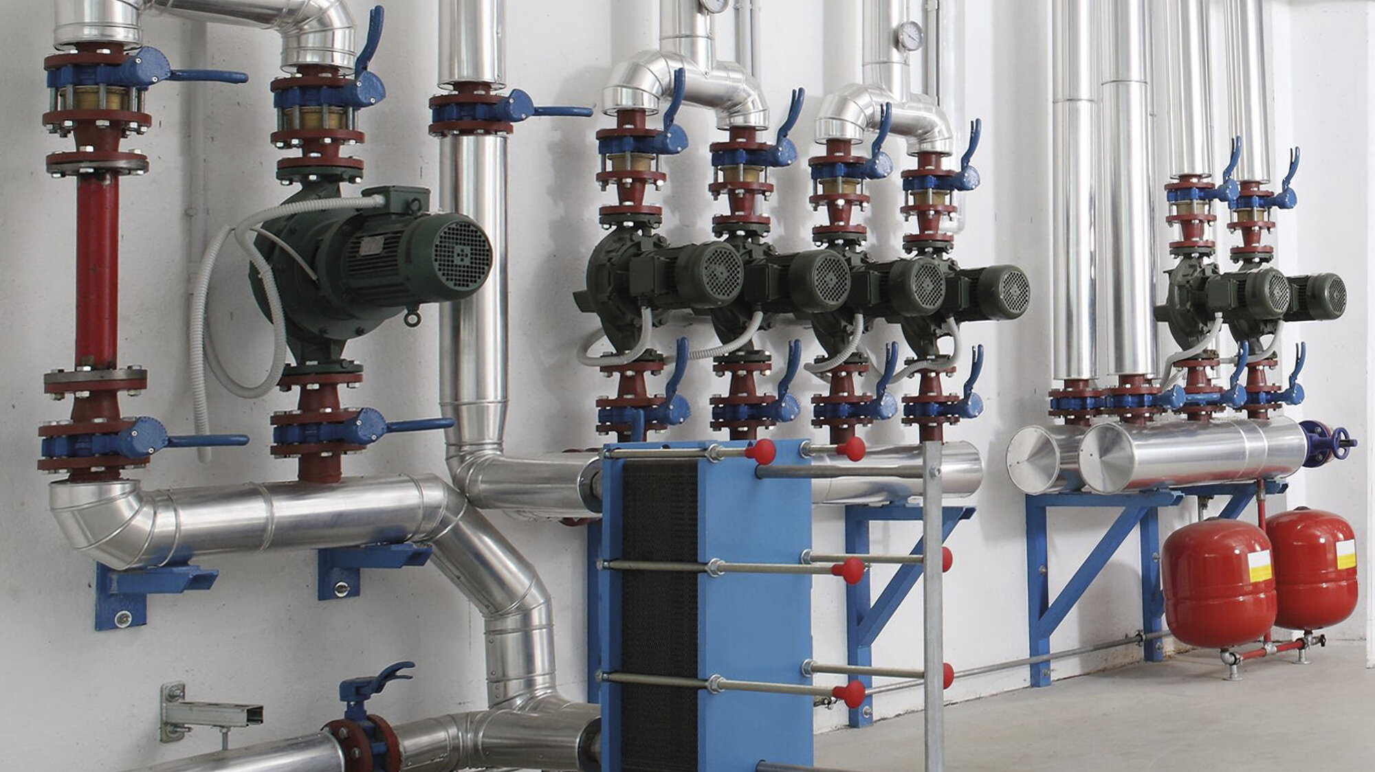 Messen, Steuern, Regeln mit KNX für HLK-Primäranlagen – dafür steht ClimaECO Messen, Steuern, Regeln mit KNX für HLK-Primäranlagen – dafür steht ClimaECO