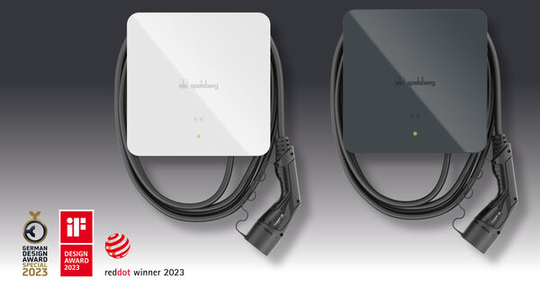 Die Spelsberg Wallbox ist für ihr einzigartiges minimalistisches Design mit drei renommierten Awards ausgezeichnet worden: dem iF Design Award 2023, dem Red Dot Design Award 2023 sowie dem German Design Award Special 2023. Die Spelsberg Wallbox ist für ihr einzigartiges minimalistisches Design mit drei renommierten Awards ausgezeichnet worden: dem iF Design Award 2023, dem Red Dot Design Award 2023 sowie dem German Design Award Special 2023.