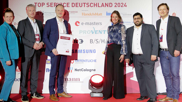 e-masters gewinnt 2024 zum dritten Mal in Folge TOP SERVICE Deutschland Preis e-masters gewinnt 2024 zum dritten Mal in Folge TOP SERVICE Deutschland Preis