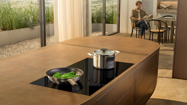 Intelligentes Kochsystem von Miele: "M Sense" und KM 8000 Intelligentes Kochsystem von Miele: "M Sense" und KM 8000