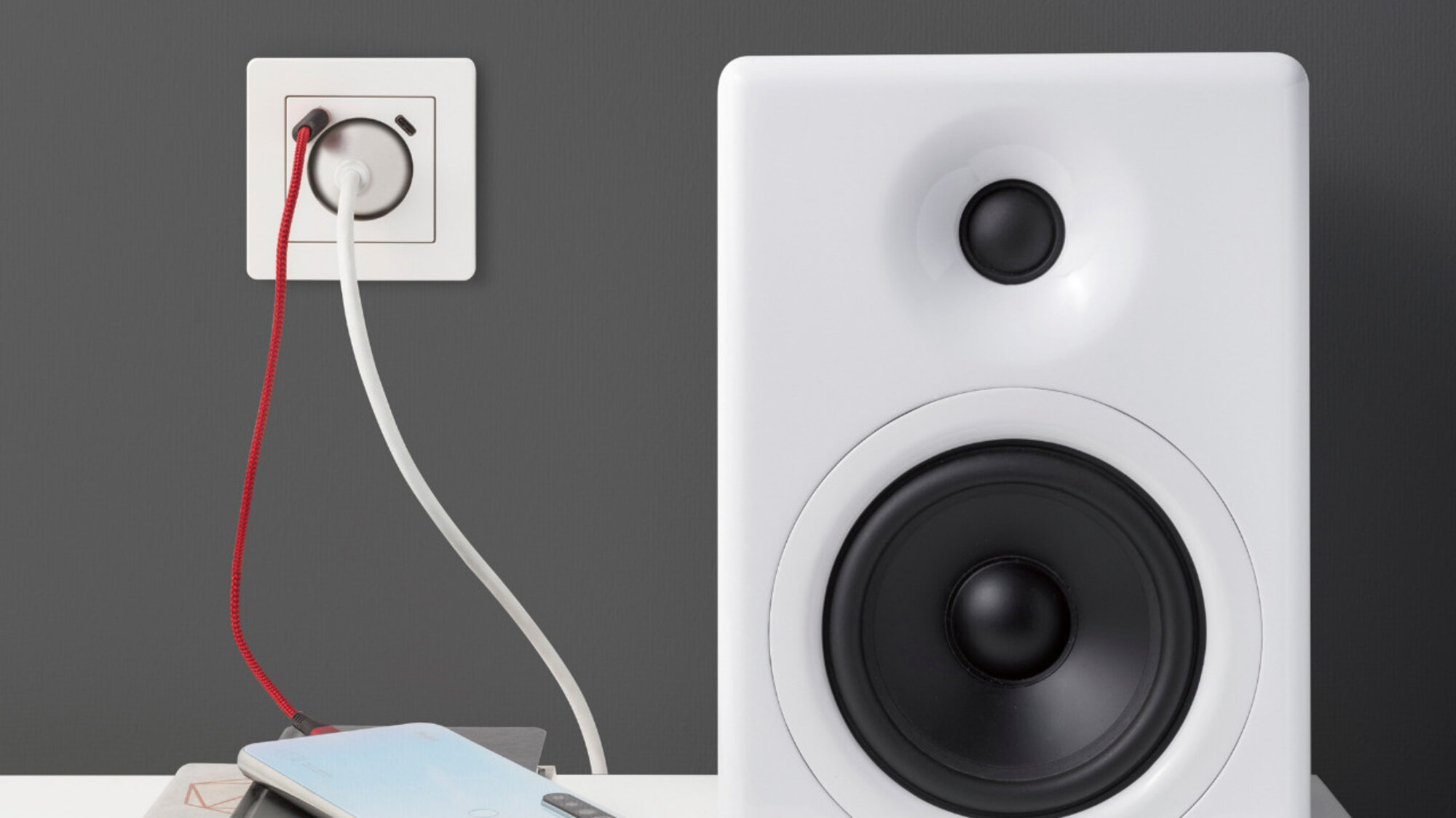 JUNG USB Schuko Steckdose JUNG USB Schuko Steckdose