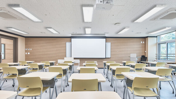 Sylvania Gradeo: eine neue Generation effizienter Beleuchtung für Bildungseinrichtungen Sylvania Gradeo: eine neue Generation effizienter Beleuchtung für Bildungseinrichtungen