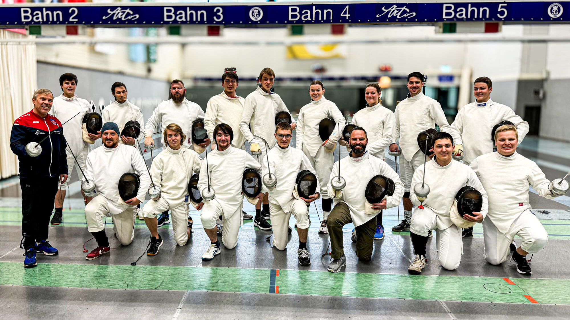e-masters prämiert die Top 15 Azubis 2023 seiner Mitglieder - Die besten trafen sich in Tauberbischofsheim