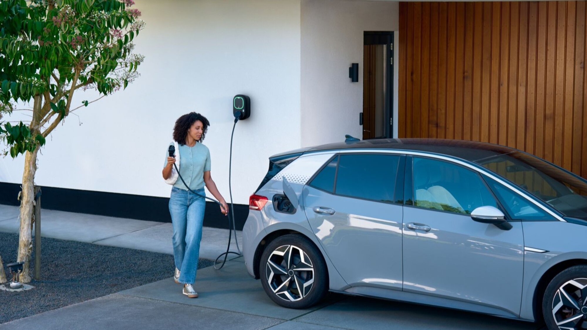 Die neue Wallbox Pulsar Pro von ABL: Dienstwagen-Ladekosten mühelos erstatten Die neue Wallbox Pulsar Pro von ABL: Dienstwagen-Ladekosten mühelos erstatten