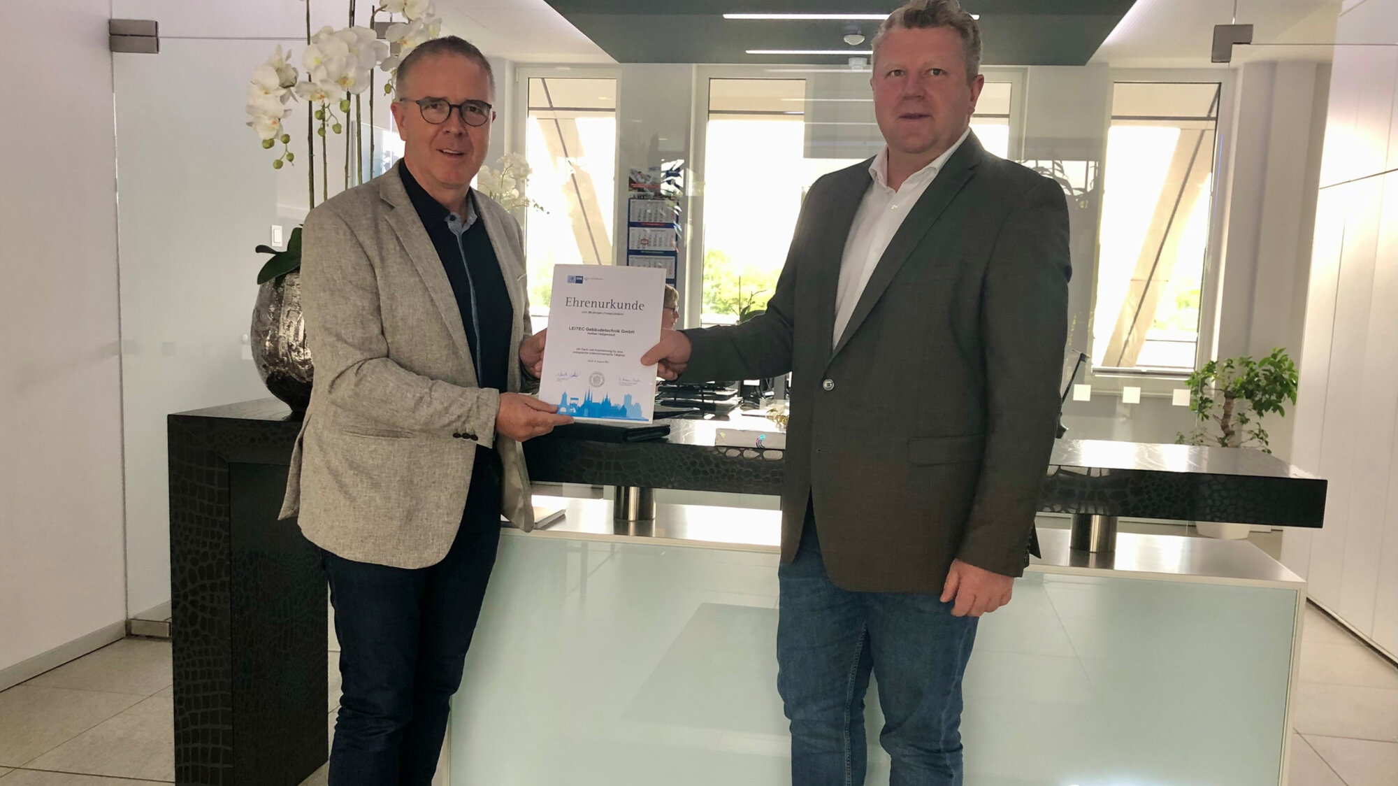IHK ehrt leitec® zum 30-jährigen Firmenjubiläum IHK ehrt leitec® zum 30-jährigen Firmenjubiläum