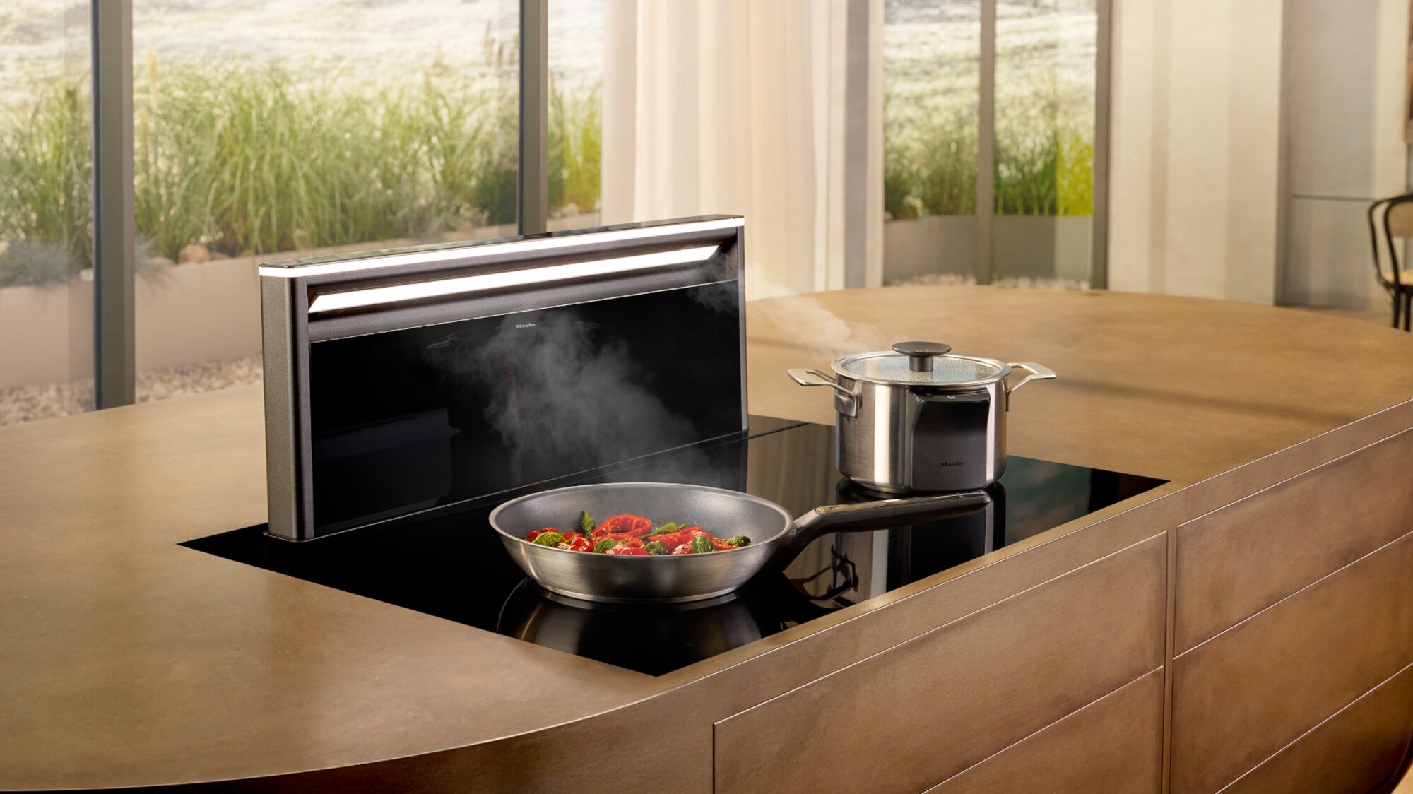 Intelligentes Kochsystem von Miele: "M Sense" und KM 8000 Intelligentes Kochsystem von Miele: "M Sense" und KM 8000