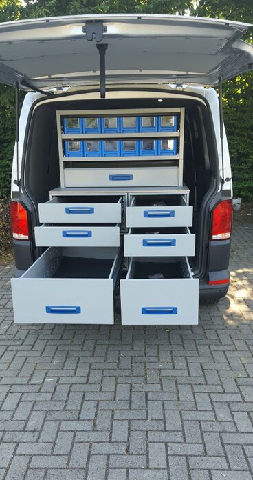 Wenzel – Fahrzeugeinrichtung – e-masters