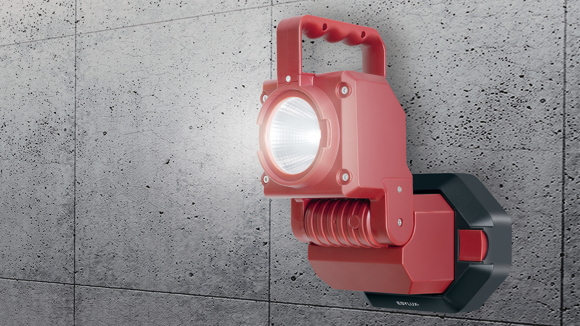 Der Handscheinwerfer SLP-2 von ESYLUX